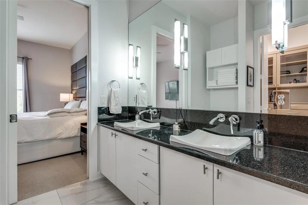 2950 McKinney Avenue 427