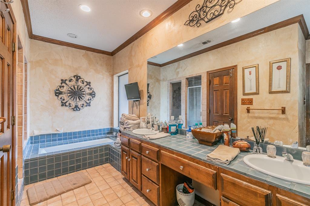 3914 Wingren Drive
