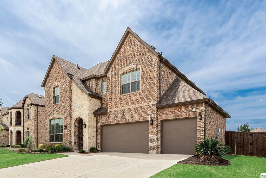 884 Gold Finch Lane