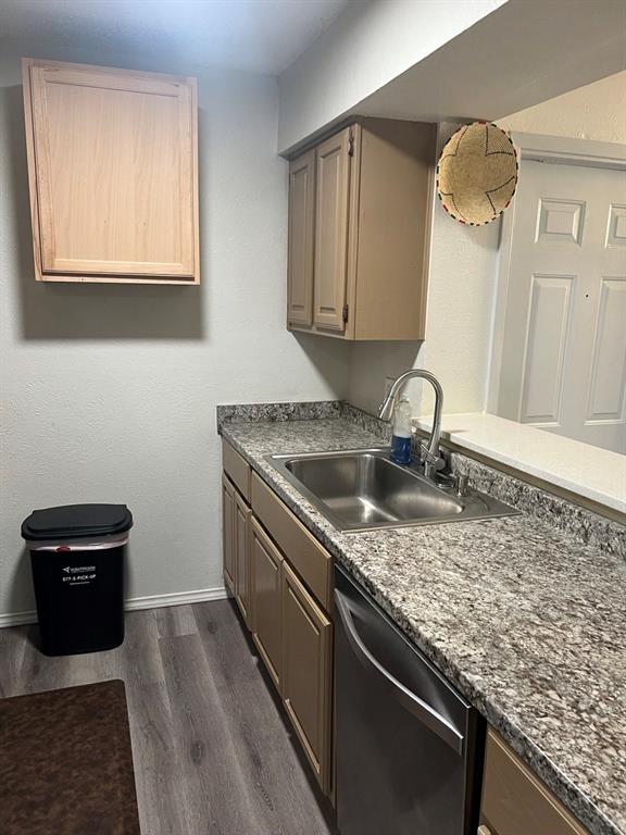 Cambridge Condos Ph 01 03 - Residential