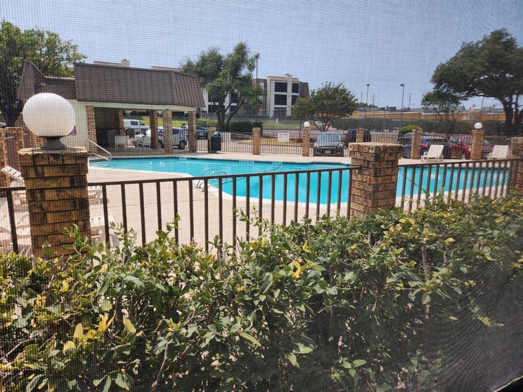 Cambridge Condos Ph 01 03 - Residential