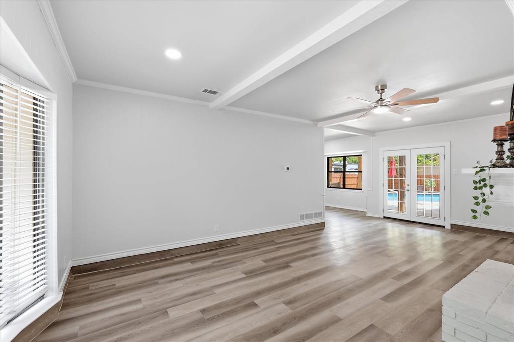 206 Lake Vista W