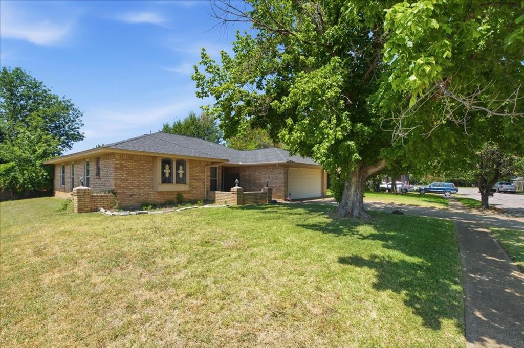 200 Almond Lane
