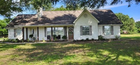 A home in Sulphur Springs