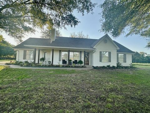 A home in Sulphur Springs