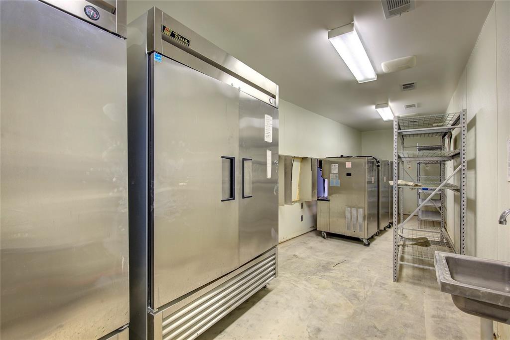 Orig Town Of Commerce - Commercial Sale