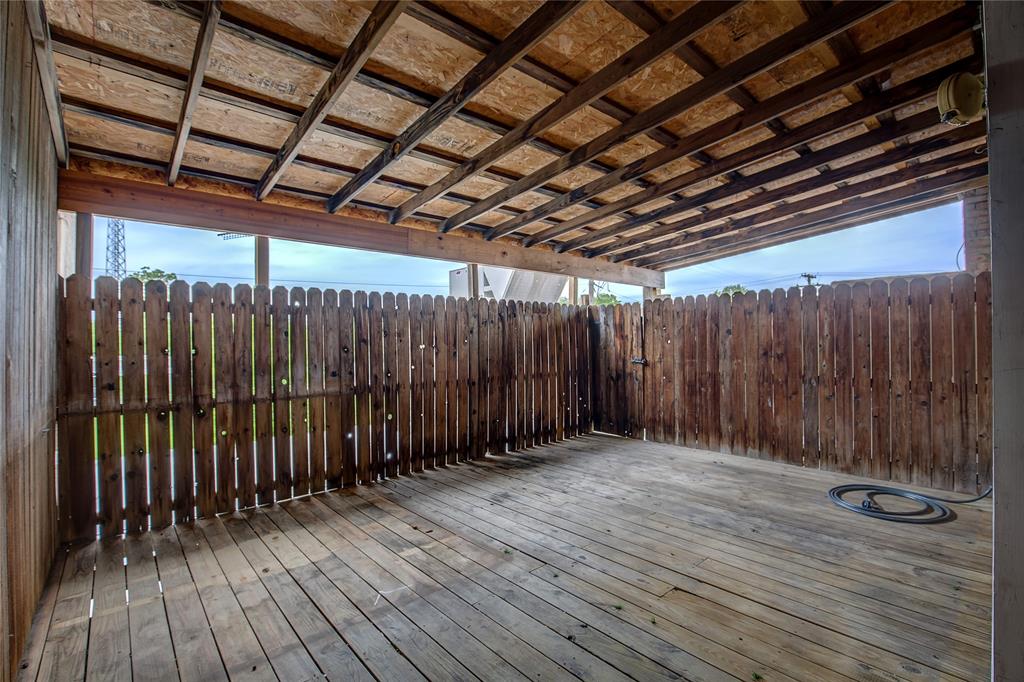 Orig Town Of Commerce - Commercial Sale