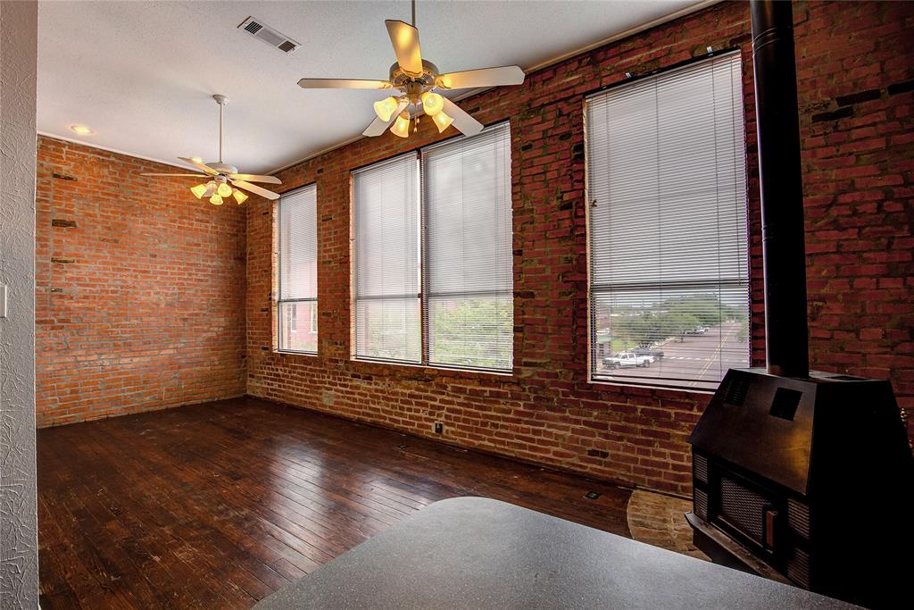 Orig Town Of Commerce - Commercial Sale