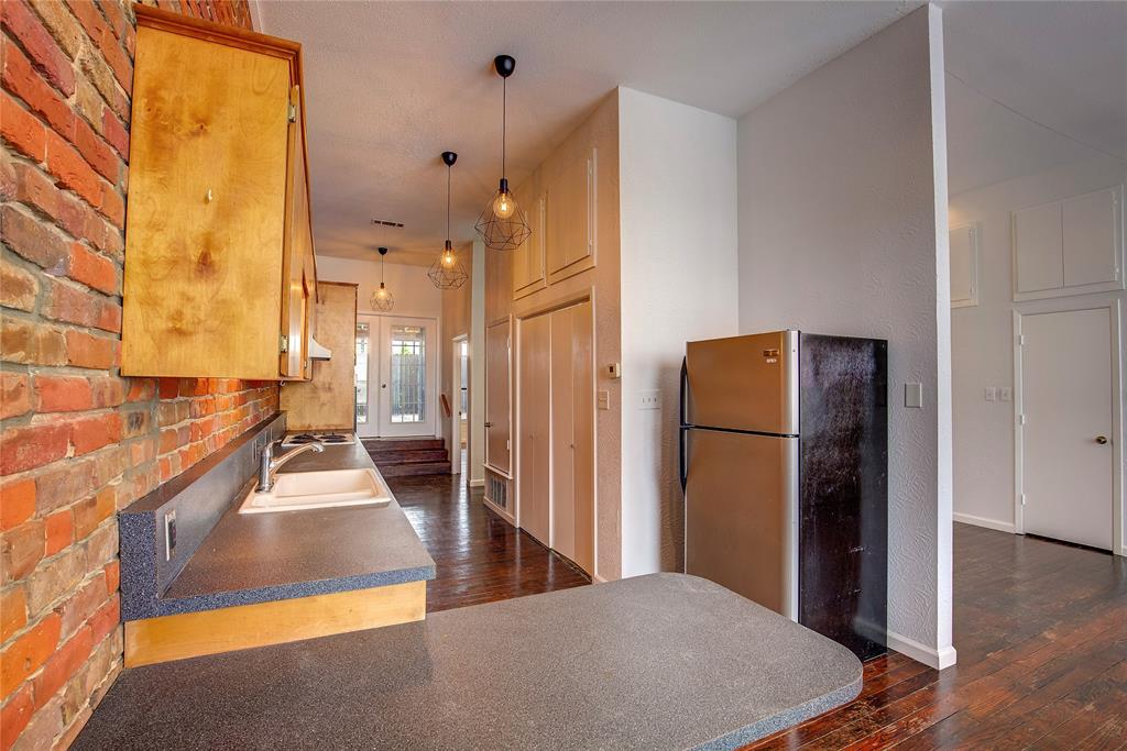 Orig Town Of Commerce - Commercial Sale