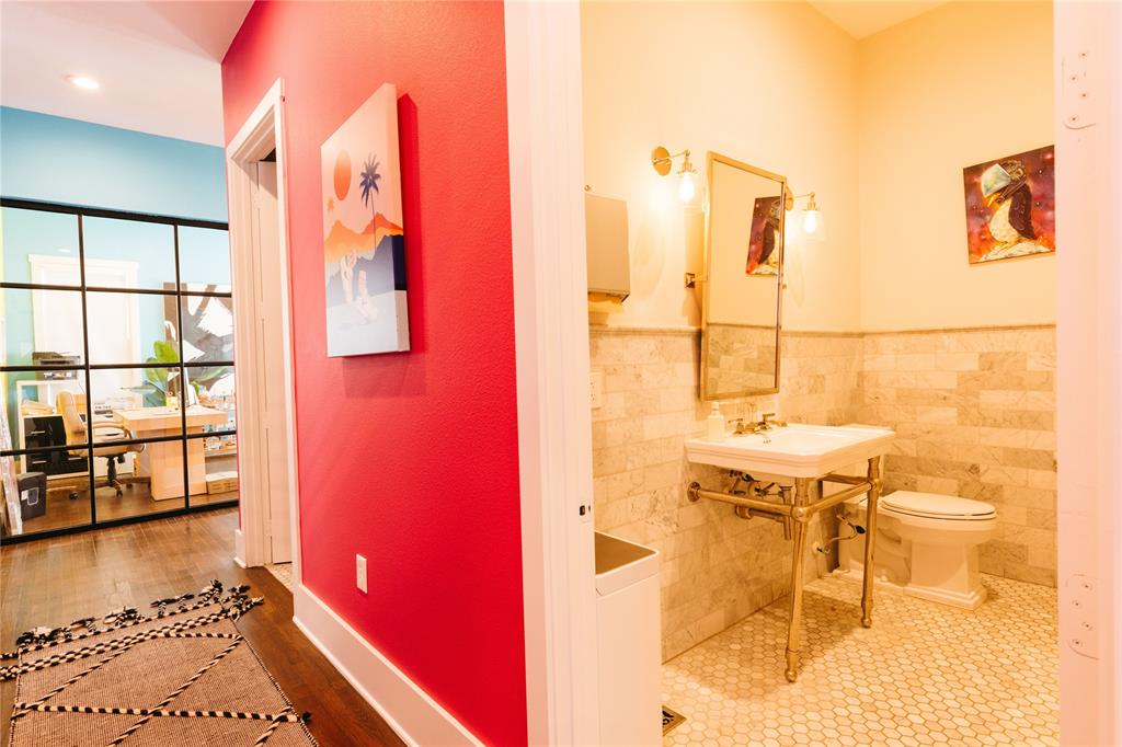 Oak Cliff Original - Commercial Sale