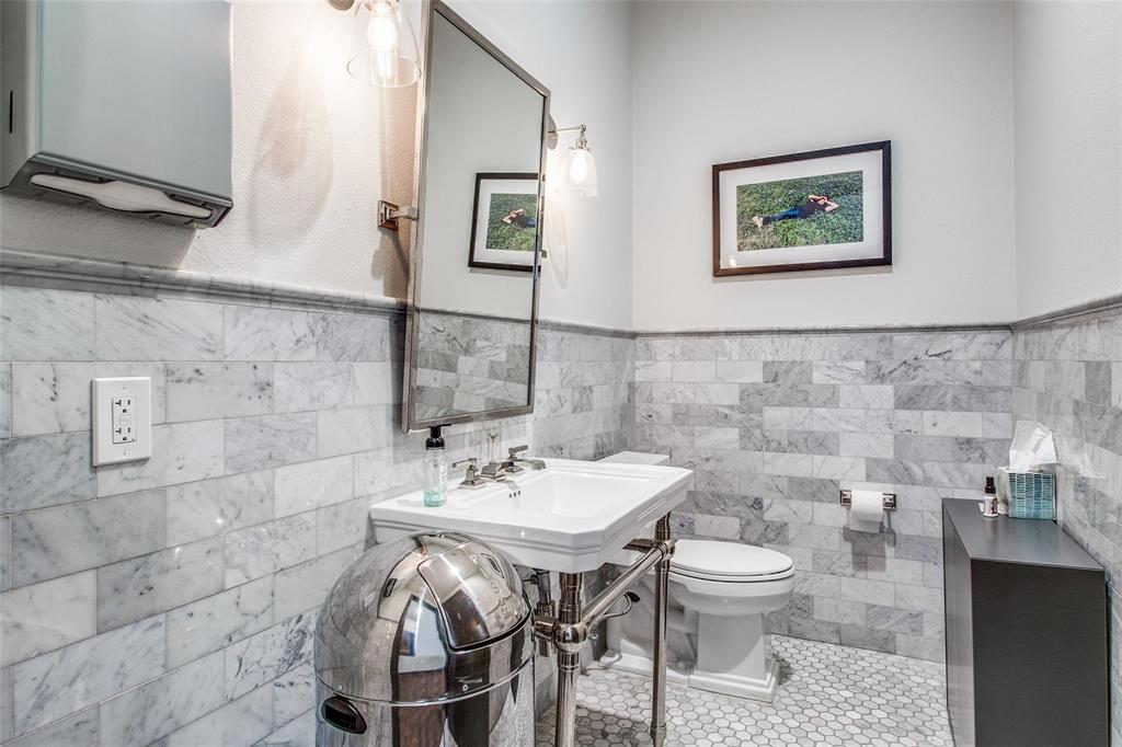 Oak Cliff Original - Commercial Sale