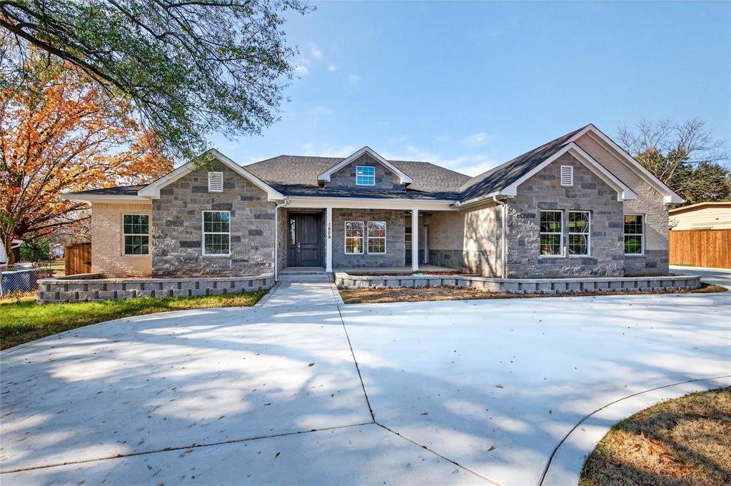 1809 Bluebonnet Avenue