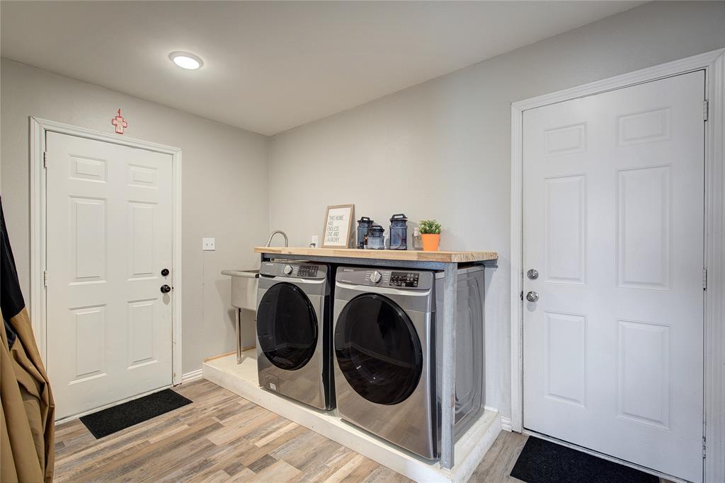 MOONEY JOHN - Residential