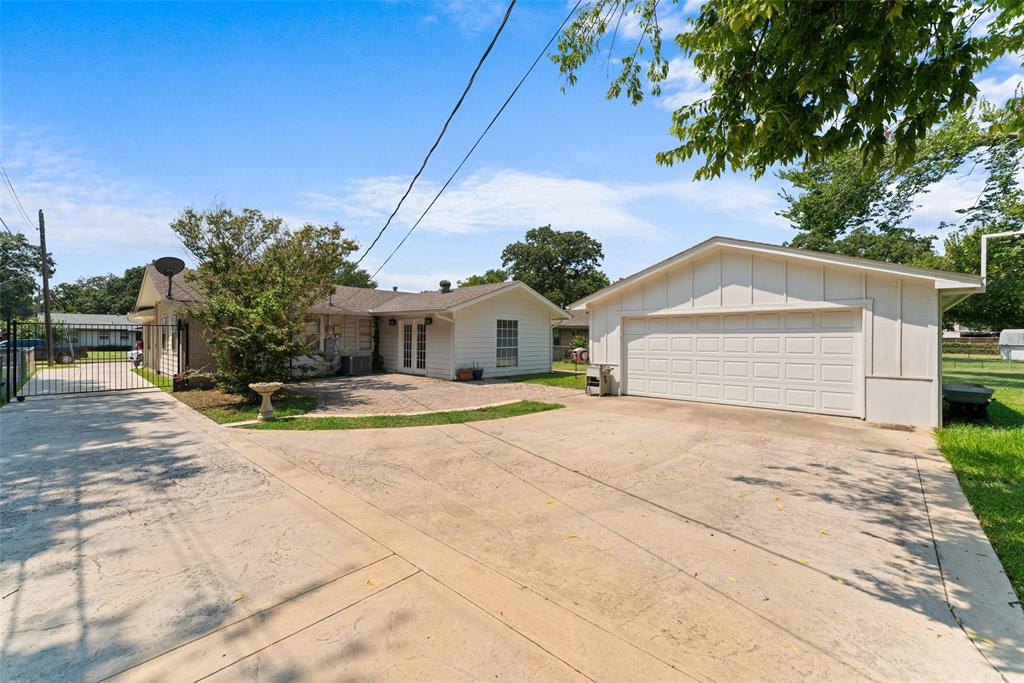 1054 Shadow Wood Lane