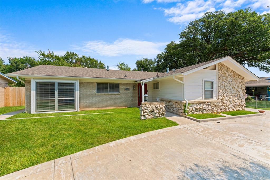 1054 Shadow Wood Lane