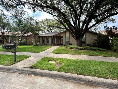 1806 Clear Creek Lane Carrollton TX 75007