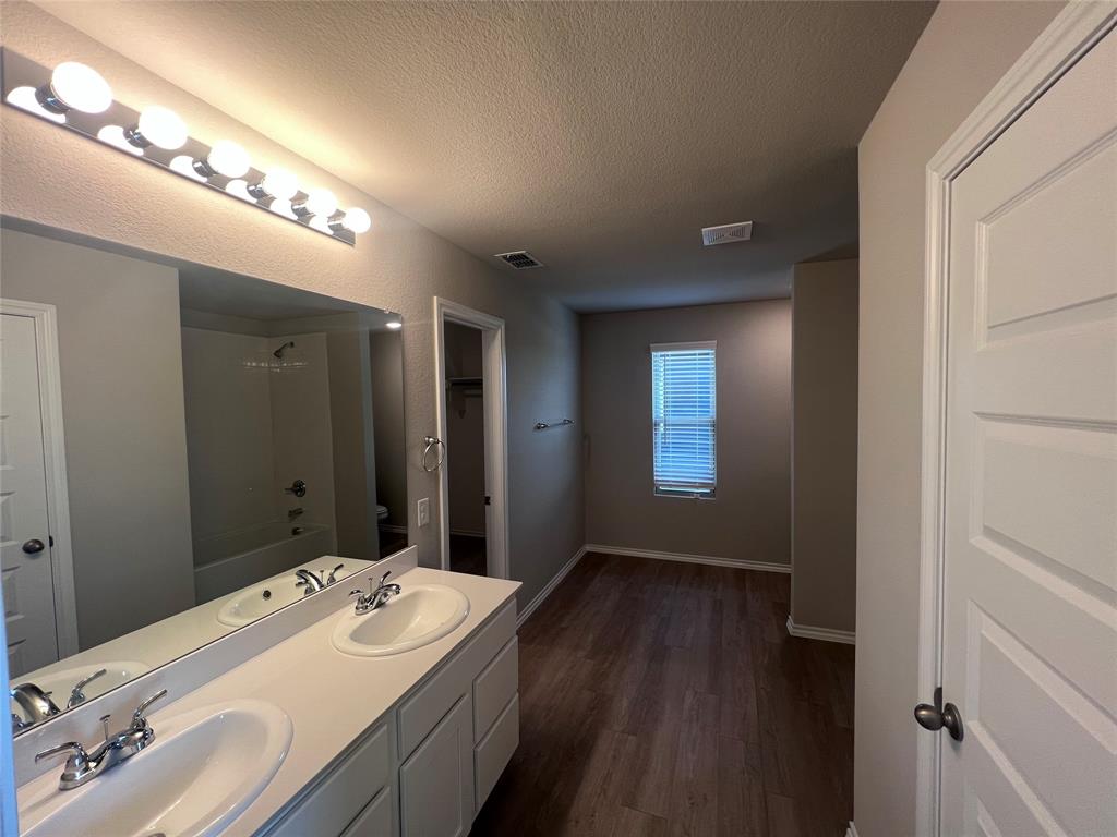 Lake Vista Ranch - Residential Lease