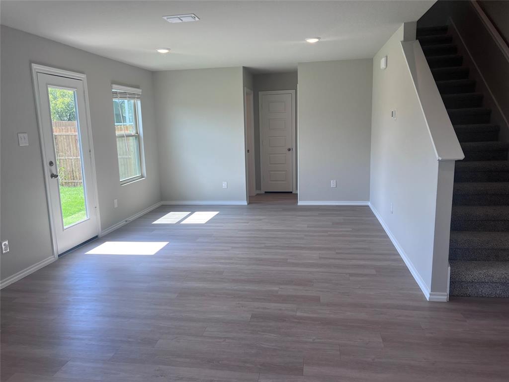 Lake Vista Ranch - Residential Lease