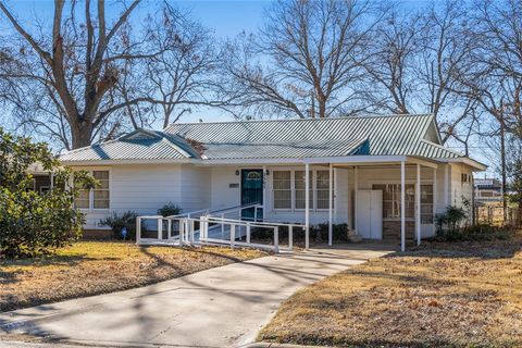 A home in Brownwood