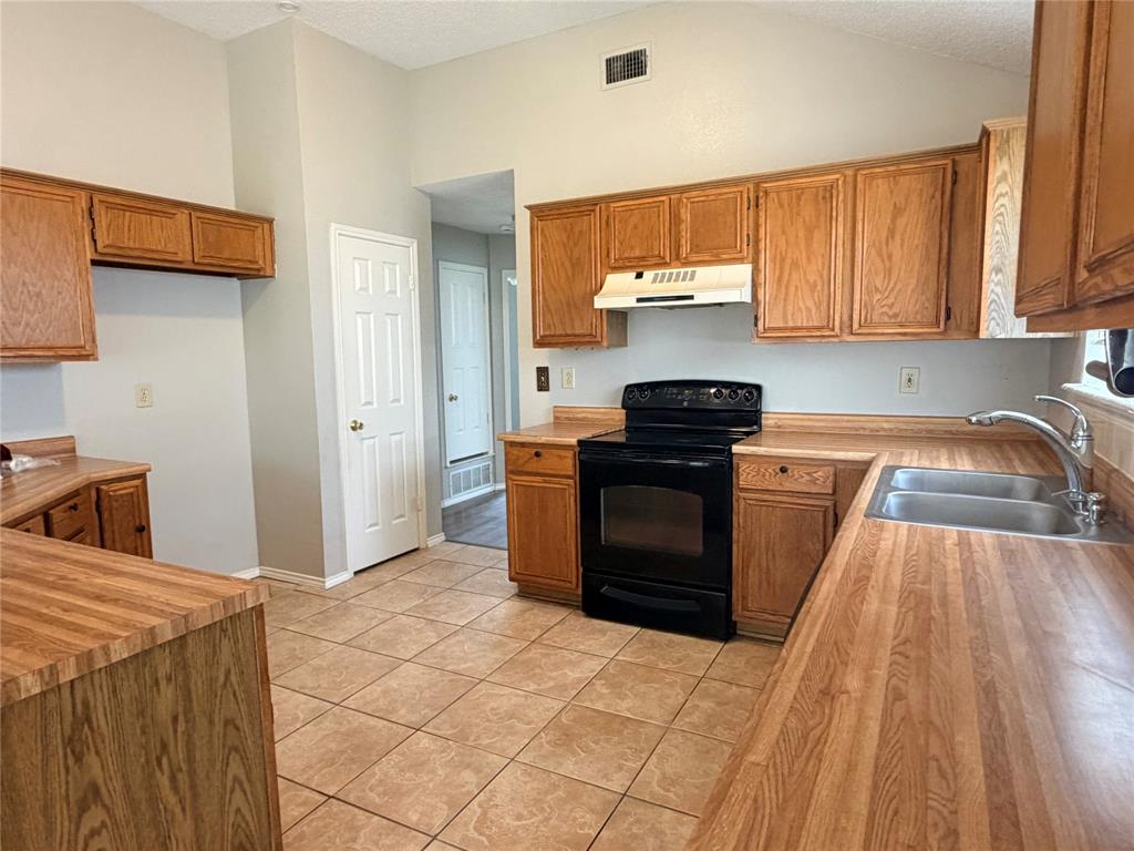 6709 Pecanwood Drive