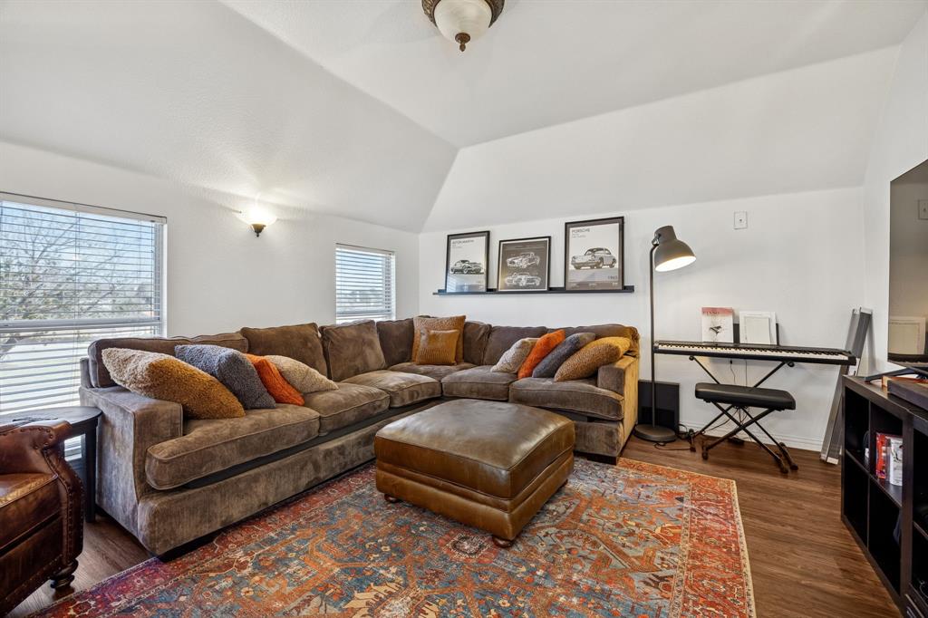 Mira Lagos E 3 - Residential