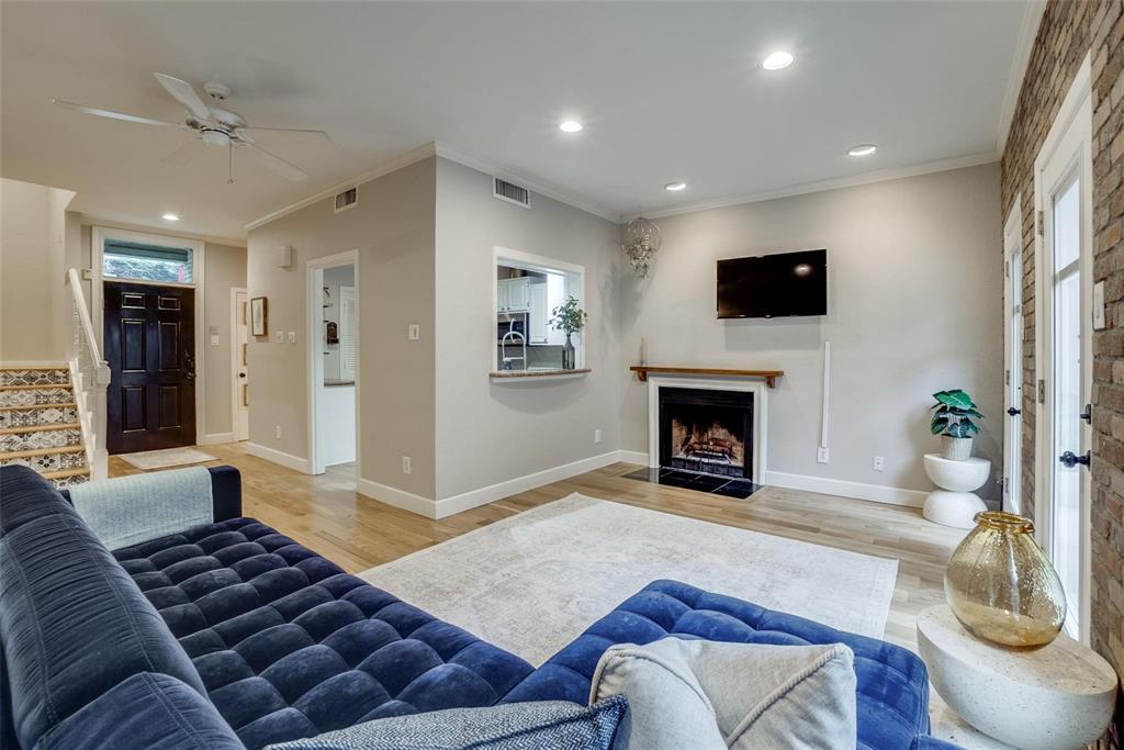 Bowser Ave Condo 4217 - Residential Lease