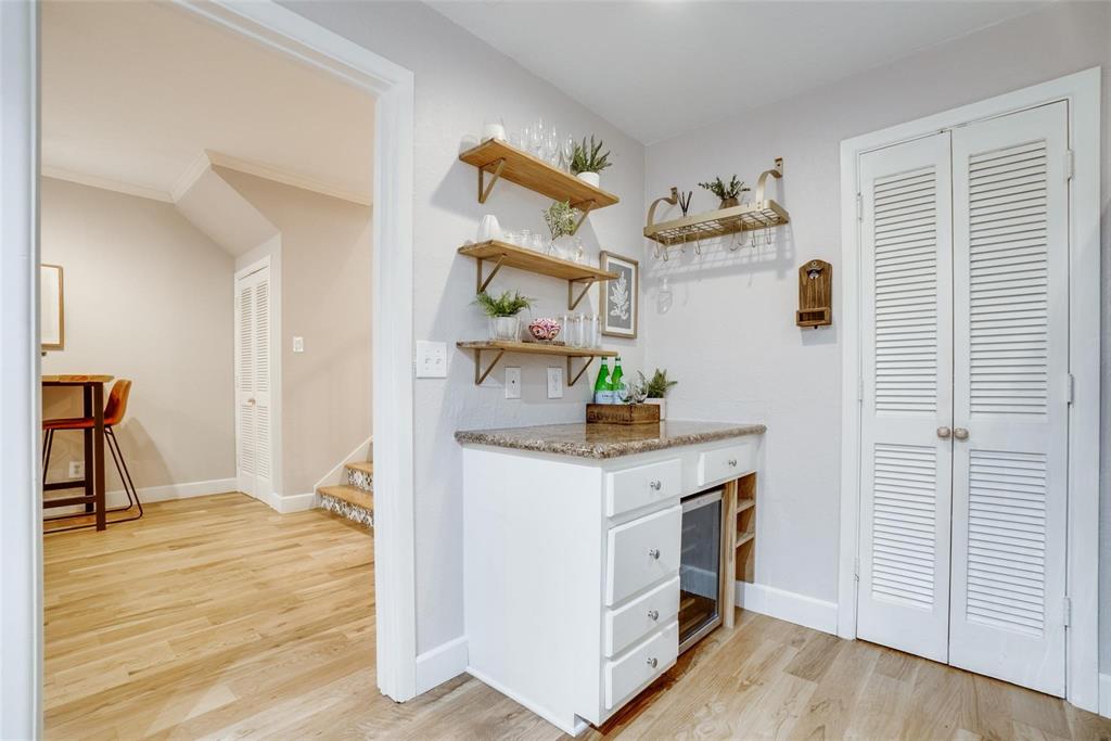 Bowser Ave Condo 4217 - Residential Lease