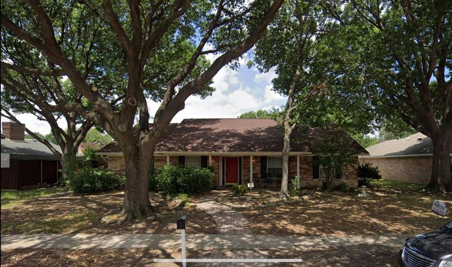 Calling on all investors!!! This 2,122 sqft Brick Home sits on a 9,752 sqft lot. This fantastic property is selling AS IS. This one is in need of TLC aka a cosmetic rehab! Bring your tool bag and a vision and turn this one into a profitable investment. This 4 Bedroom, 2.5 Bath, 2 Car Garage home need some love and can turn a huge profit with the right upgrades, This one won't last long. Bring us your CASH or Hard Money offers today. All offers will be considered!