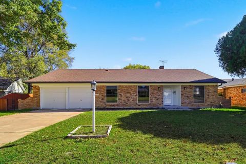 1208 Birch Street Hurst TX 76053