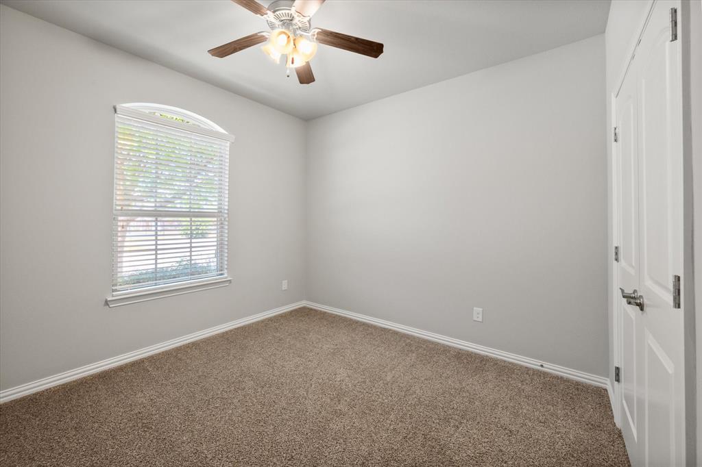 2912 Ervin Way 2912