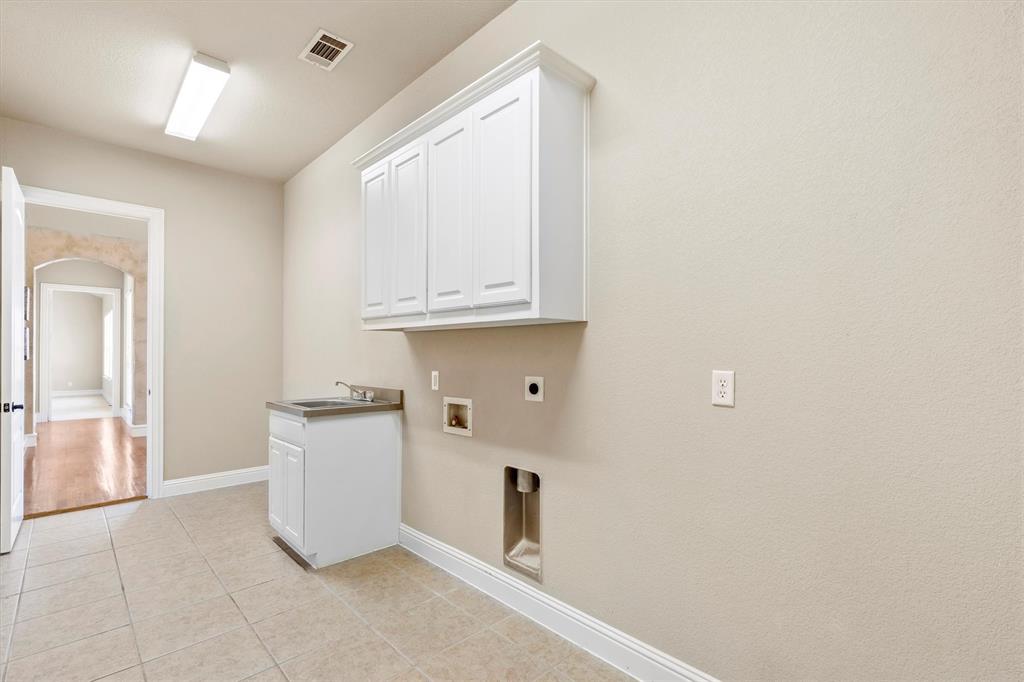 Lucas, Texas 75002, United States, 5 Bedrooms Bedrooms, ,4 BathroomsBathrooms,Residential,Active,238959