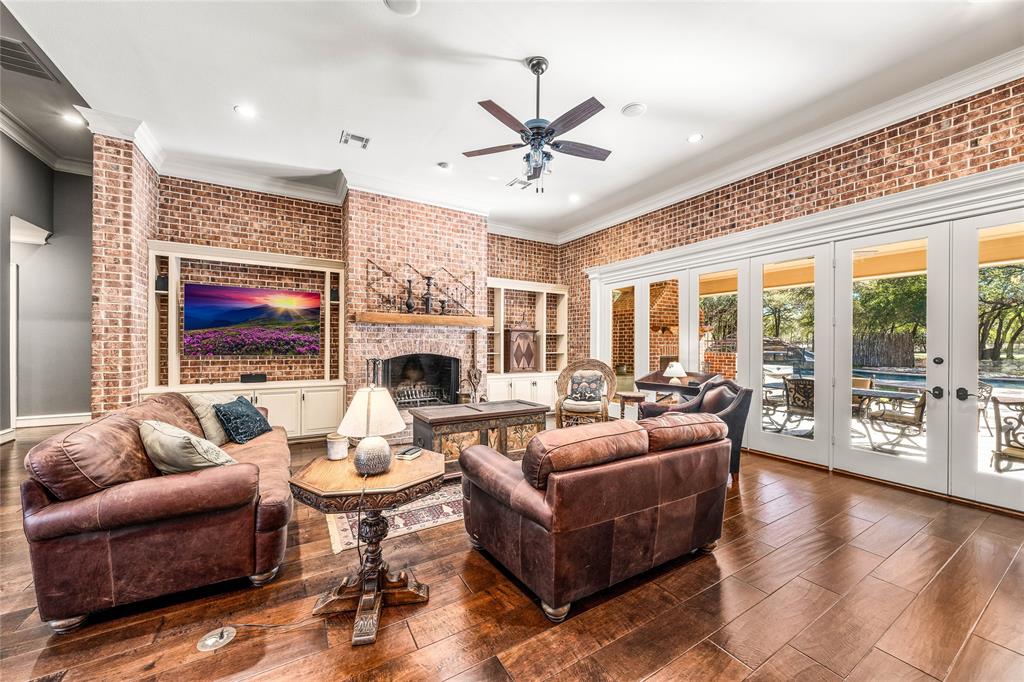 795 Winding Trail