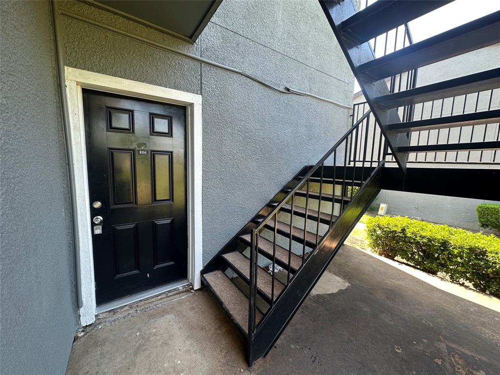 9696 Walnut Street 806