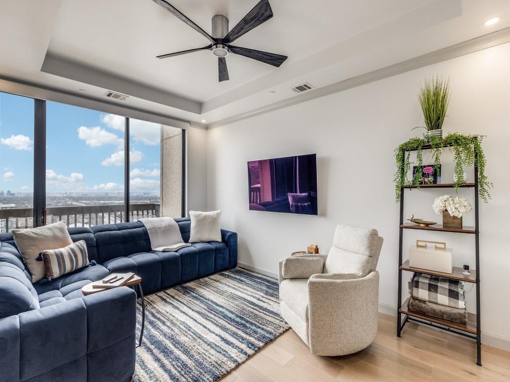 5909 Luther Lane 2301
