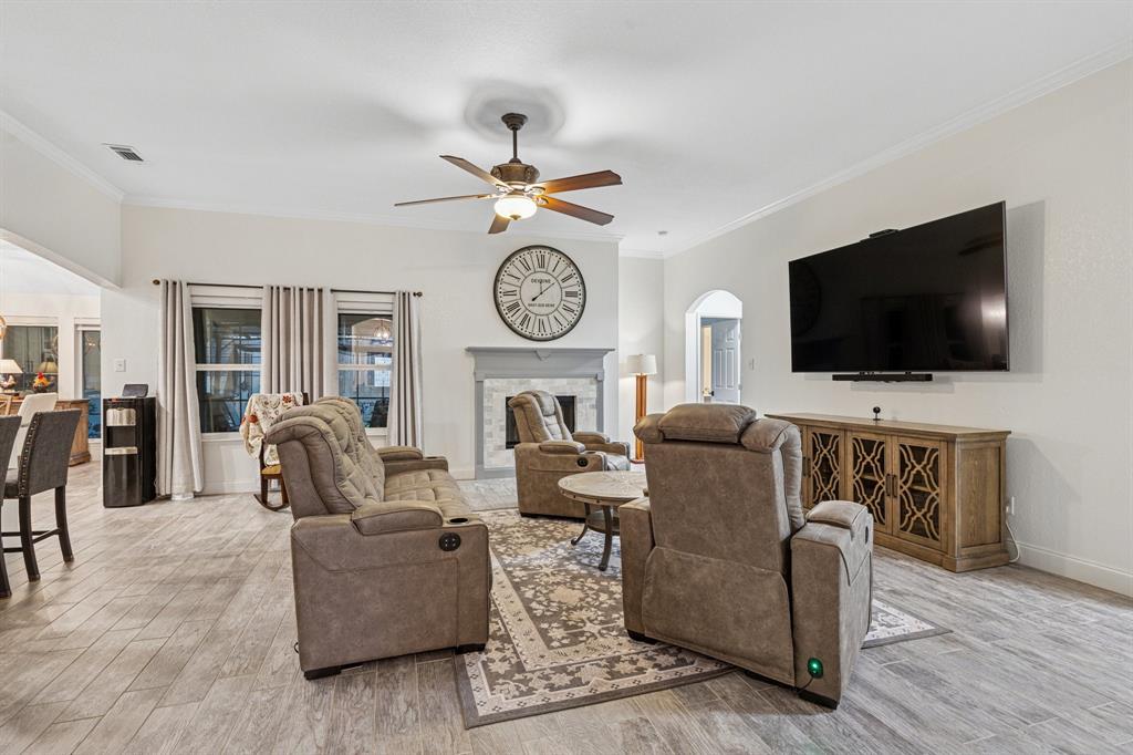 912 Crowder Drive