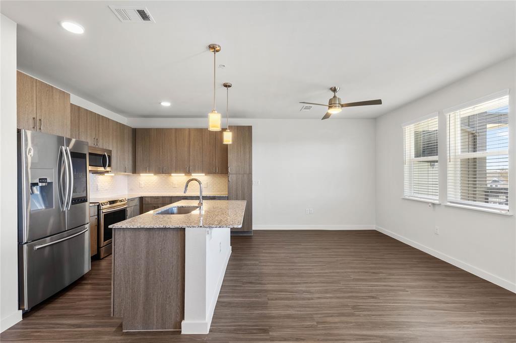 1500 N Fitzhugh Avenue