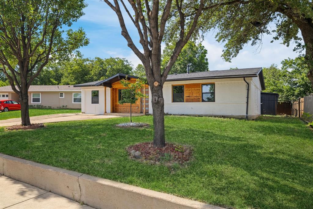 203 E Wanda Drive