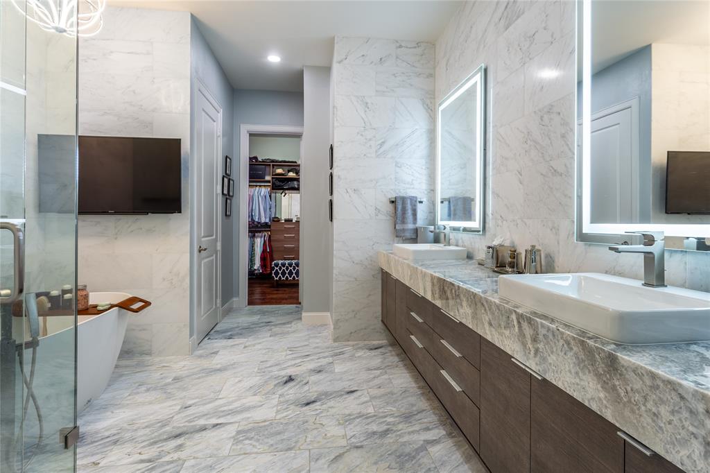 Vine Condo - Residential