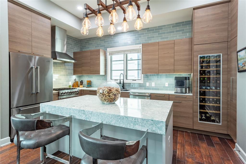 Vine Condo - Residential