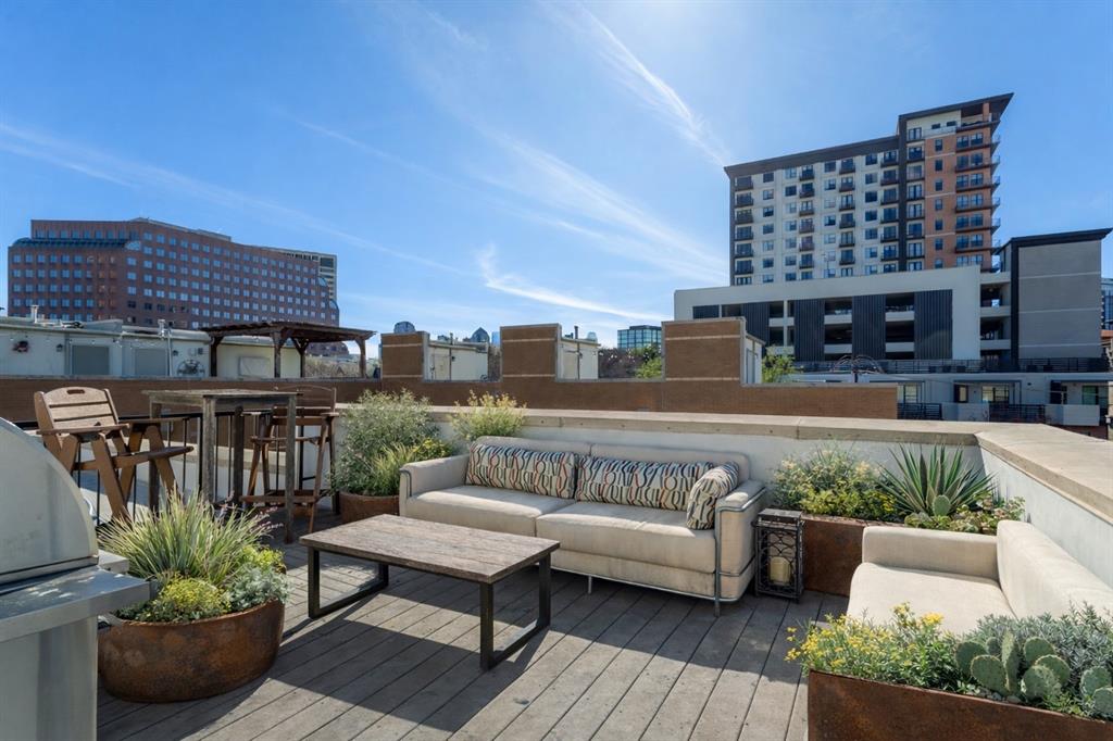 3210 CARLISLE Street 36