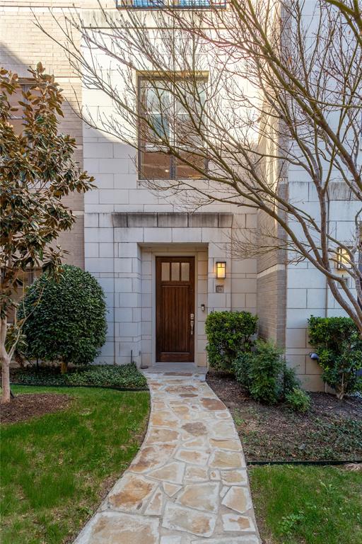 Vine Condo - Residential