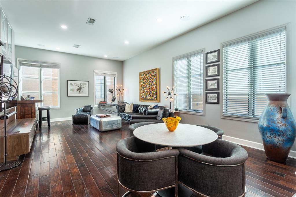 Vine Condo - Residential