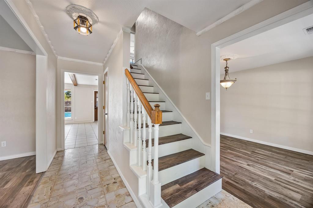 2404 Heather Hill Lane