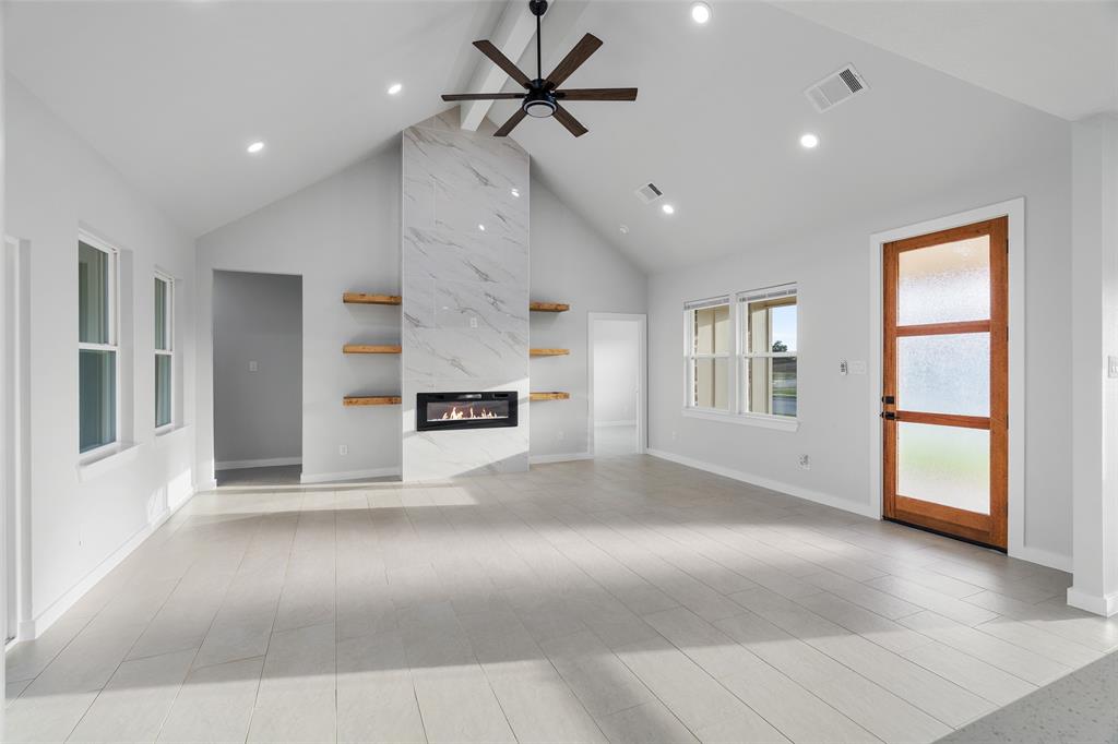 548 Highview Court
