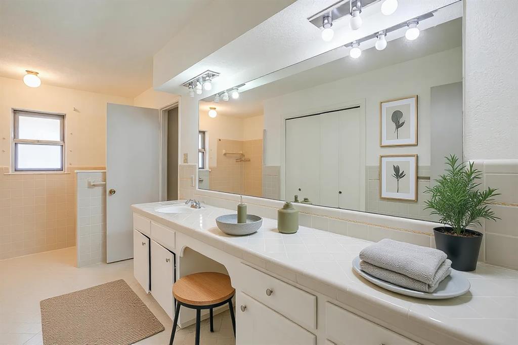 J M Steiner Surv Abst 1471 - Residential