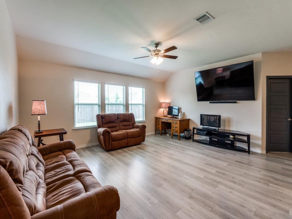 1008 Bois D Arc Lane