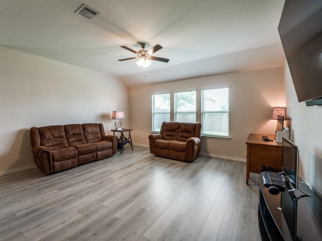 1008 Bois D Arc Lane
