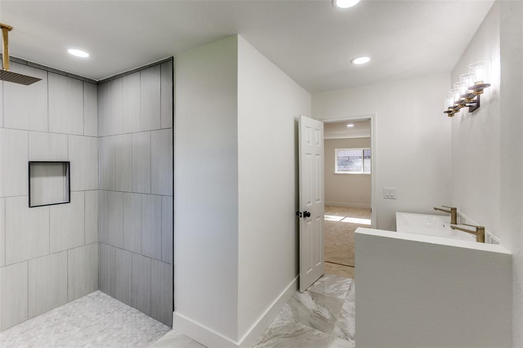 University Estates - Residential Lease