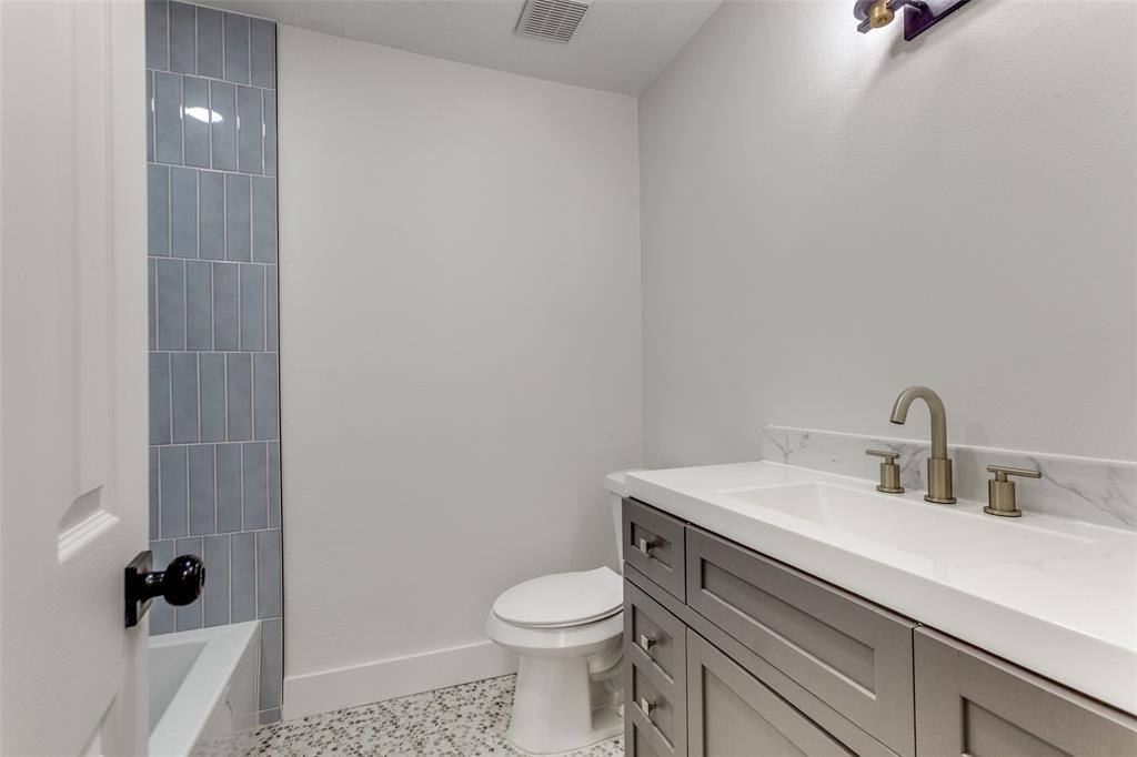 University Estates - Residential Lease