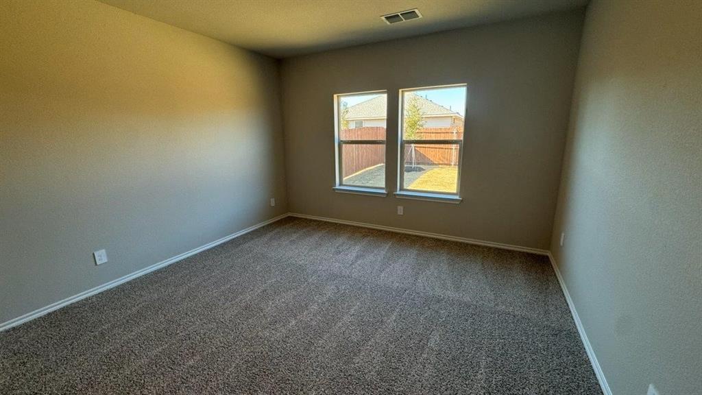 605 SHADED GROVE Drive